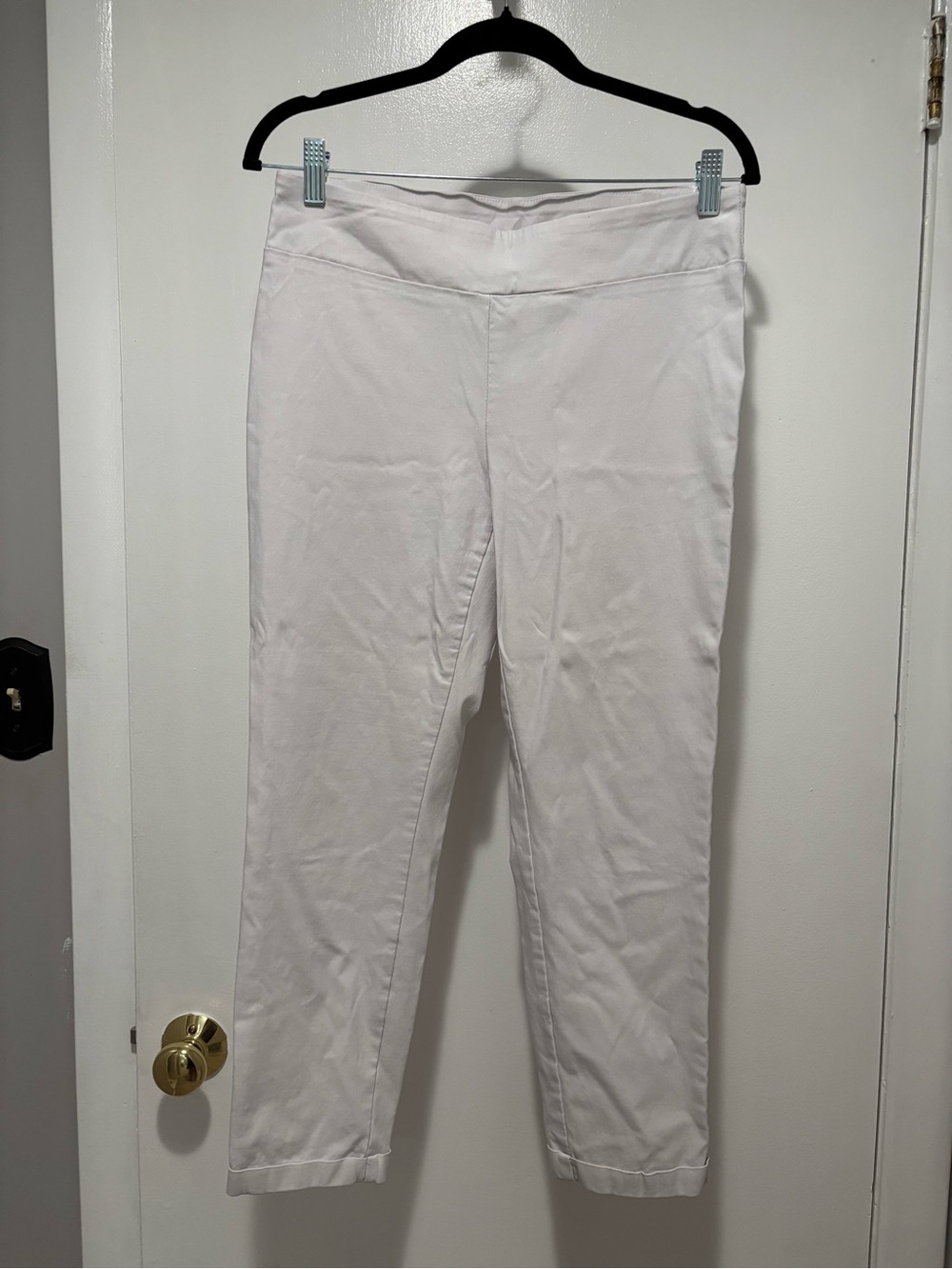 Jules & Leopold White Top with Black Logo Tag Large